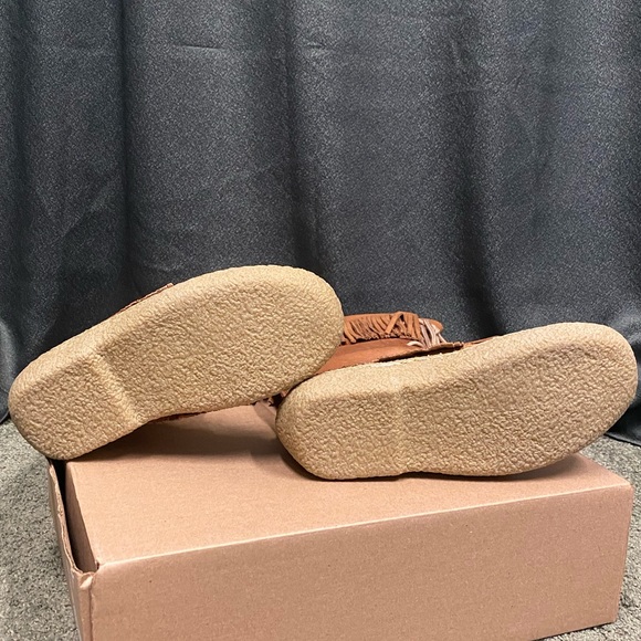 Alfred Cloutier Wakonsun “15 Warm Winter Boots with Knife Sheath - Picture 4 of 5